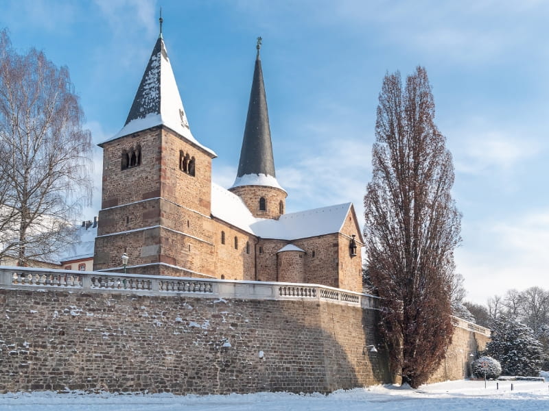 Michaelskirche im Winter